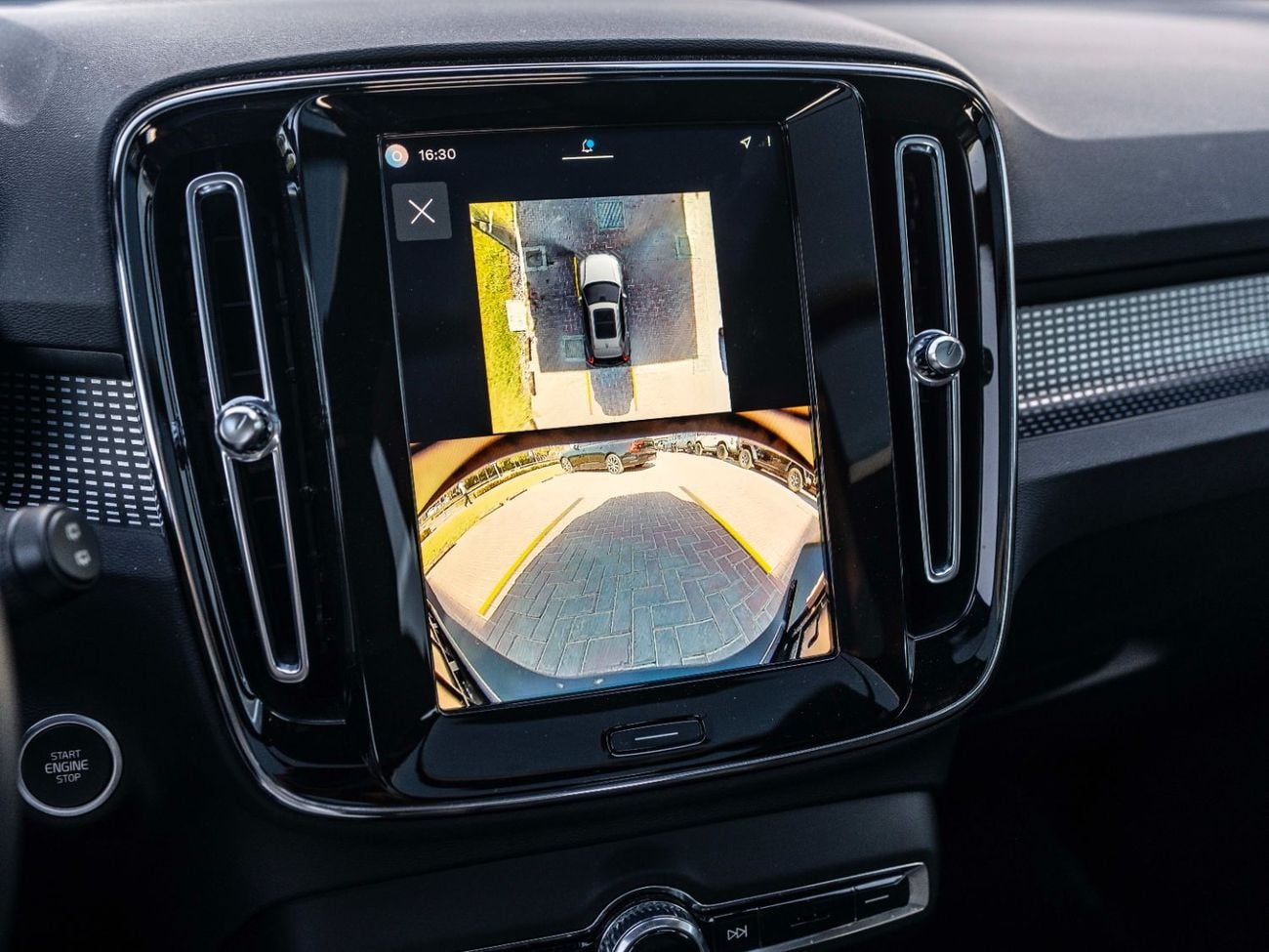 Volvo XC40 ULTIMATE DARK