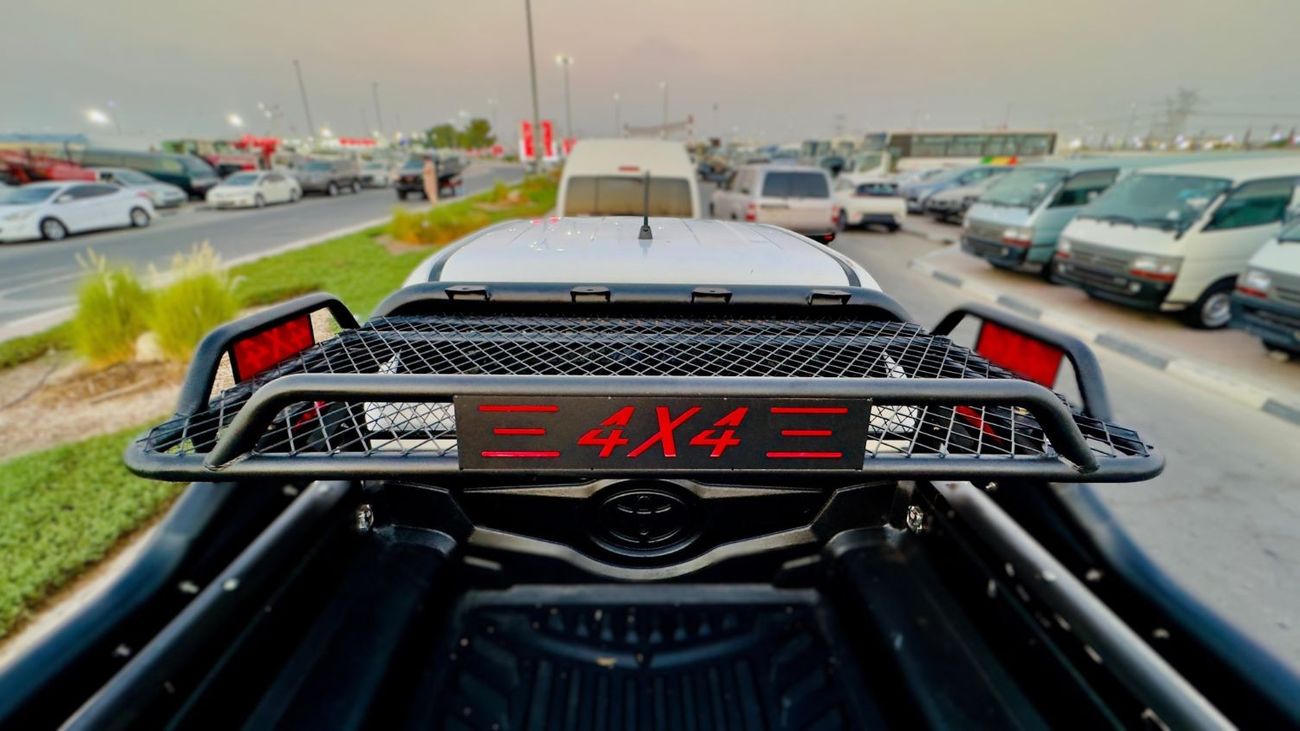 تويوتا هيلوكس PREMIUM BULL BAR INSTALLED | SPORTS BAR WITH BASKET | 3.0L DIESEL ENGINE | RHD | 2012 | MANUAL TRANS