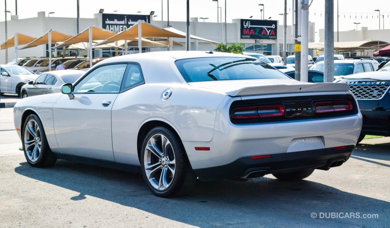 Dodge Challenger R/T HEMI 5.7L