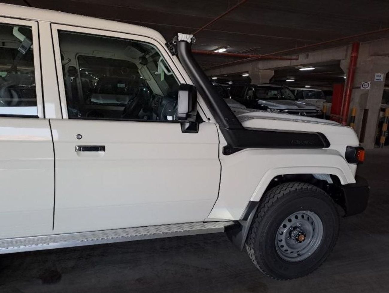 Toyota Land Cruiser 70 LC76 5 DOORS 4.2L DIESEL V6 LHD | MANUAL | 2026 | BRAND NEW | 0 KM | 03 YEARS WARRANTY