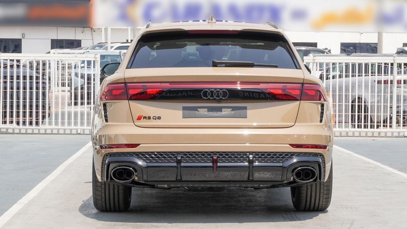 أودي RSQ8