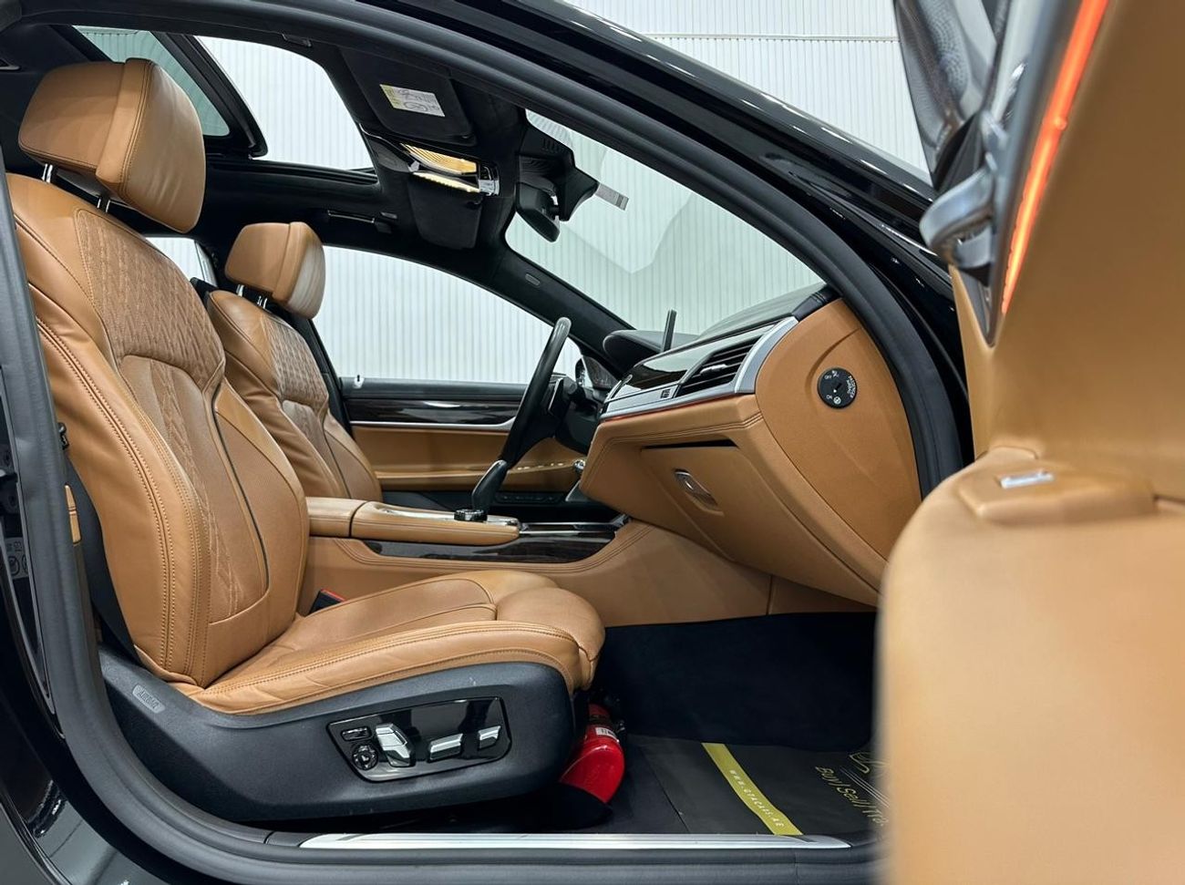 BMW 750Li Luxury 2018 BMW 750Li xDrive, 1 Year Warranty, Full Service History, GCC