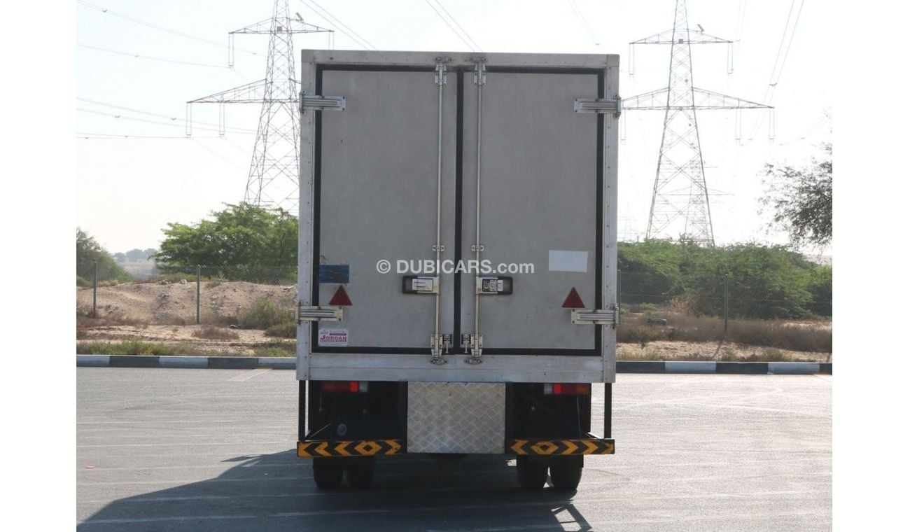 Mitsubishi Fuso Canter 2017 | CANTER 3.5 TON CHILLER WITH GCC SPECS AND EXCELLENT CONDITION