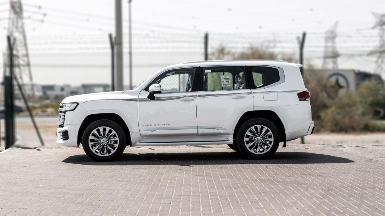 Toyota Land Cruiser 2026 Toyota Land Cruiser VXR 3.5L AT Petrol (White-Red)