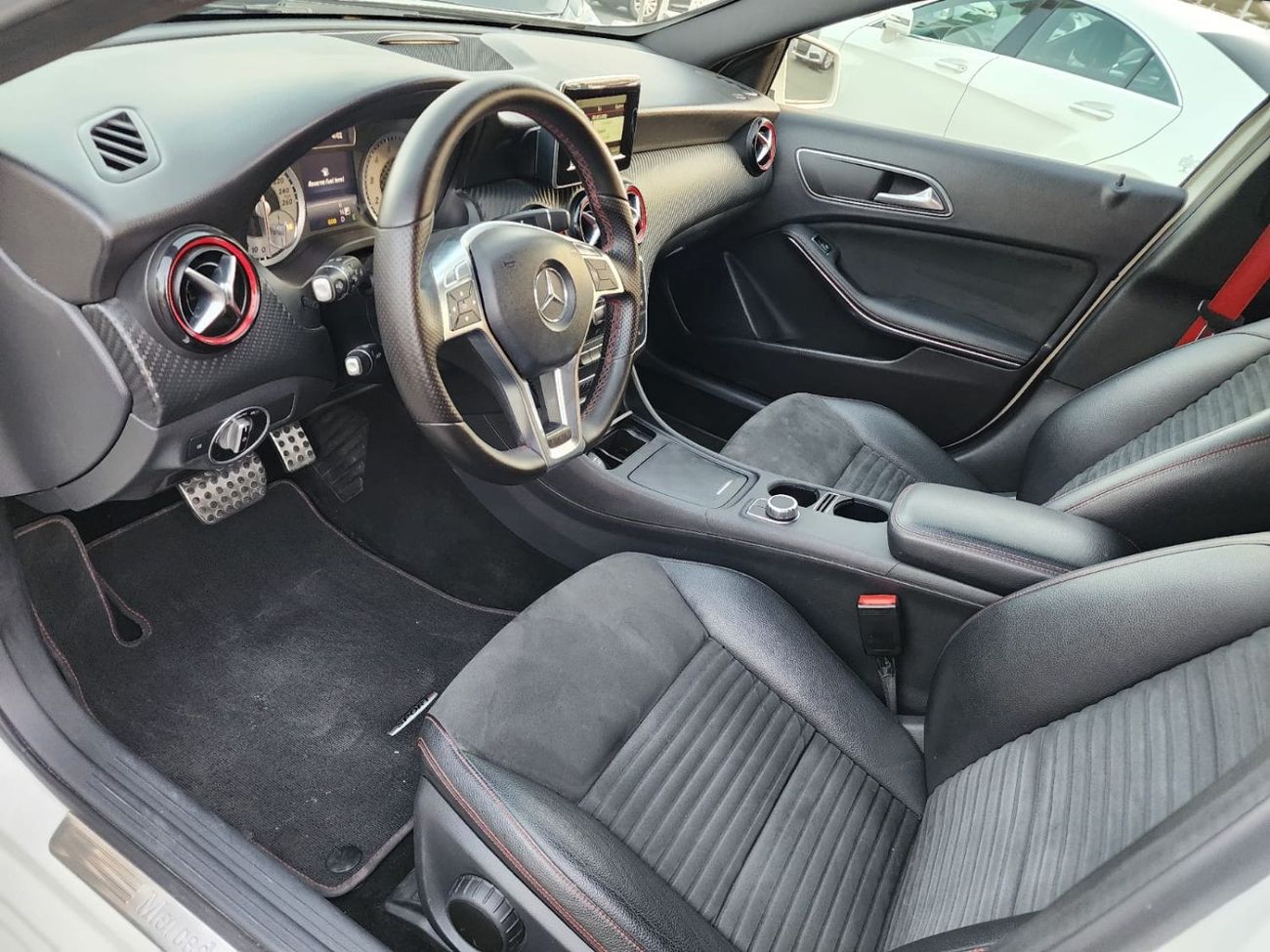 Mercedes-Benz A 250 Sport AMG Mercedes A250 kit AMG _GCC_2015_Excellent Condition _Full option