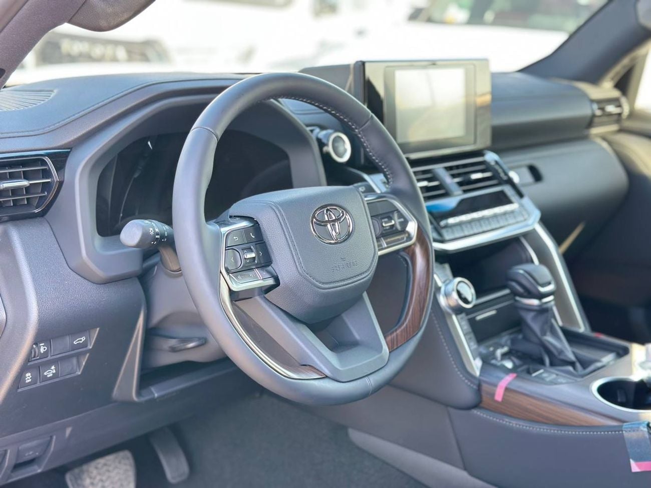 Toyota Land Cruiser GXR 3.5L HEV A/T // 2026 // High Option with Power & Cooling & Leather Seats , Wireless Charge // Sp