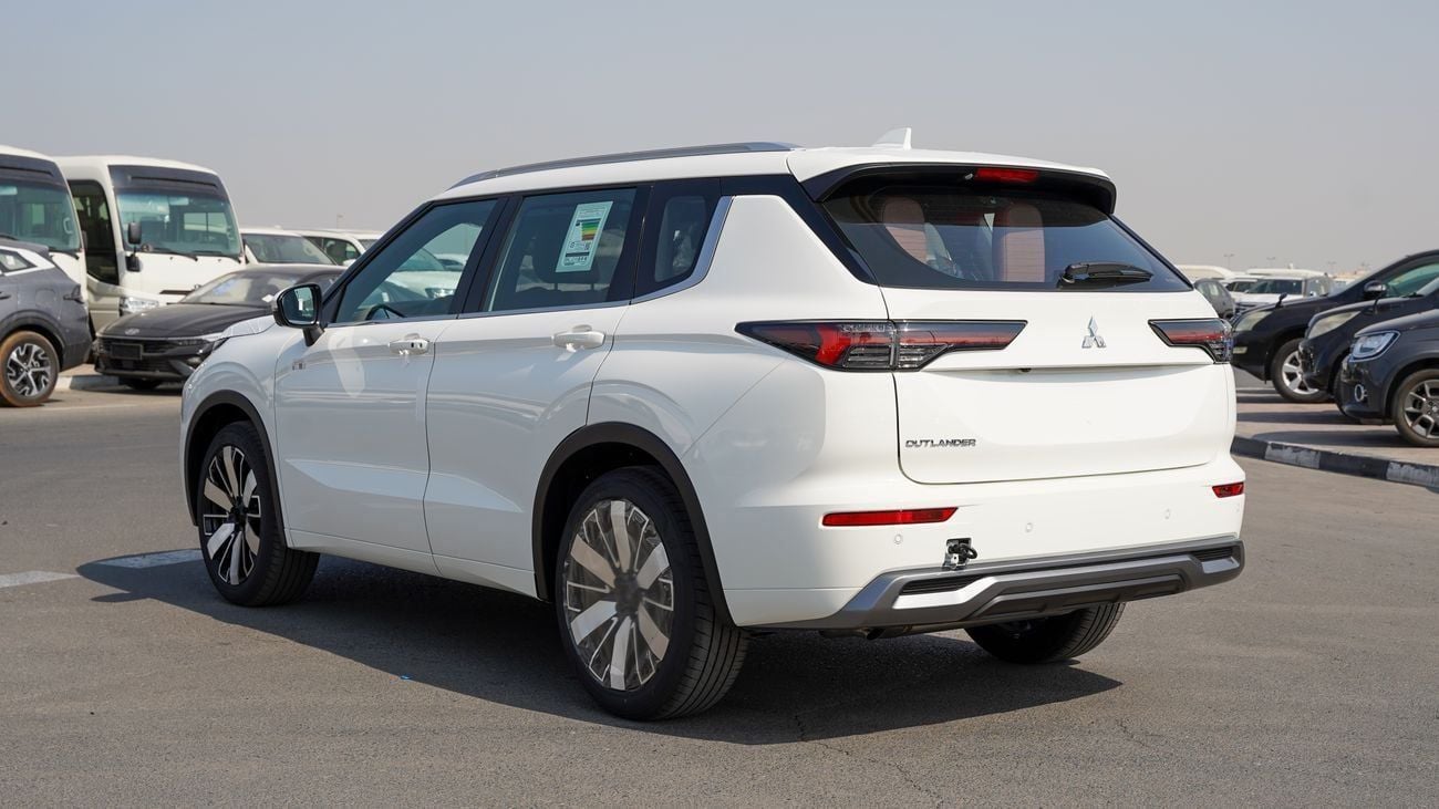 Mitsubishi Outlander Brand New Mitsubishi Outlander HighLine 2026 Export 2.5L Petrol 2WD|White/Tan|OUTLANDER-HL-2WD-26|