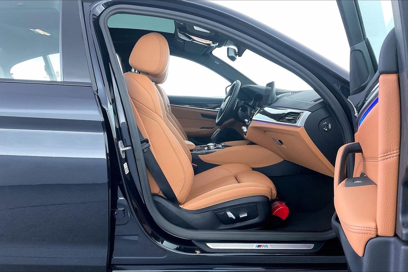 بي أم دبليو 520i M Sport | شامل الضمان | 0 ﺪﻔﻋﺓ ﺃﻮﻟﻯ