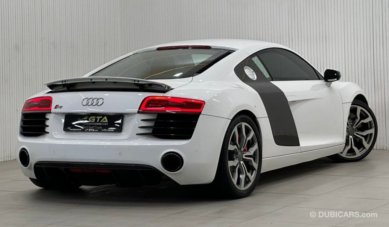 Audi R8 2014 Audi R8 Coupe V8, Service History, Carbon Fiber Package, Excellent Condition, GCC