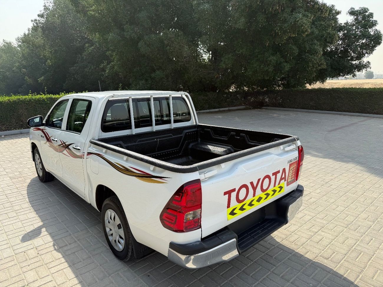 Toyota Hilux GLX 2.7L Double Cab Utility RWD A/T