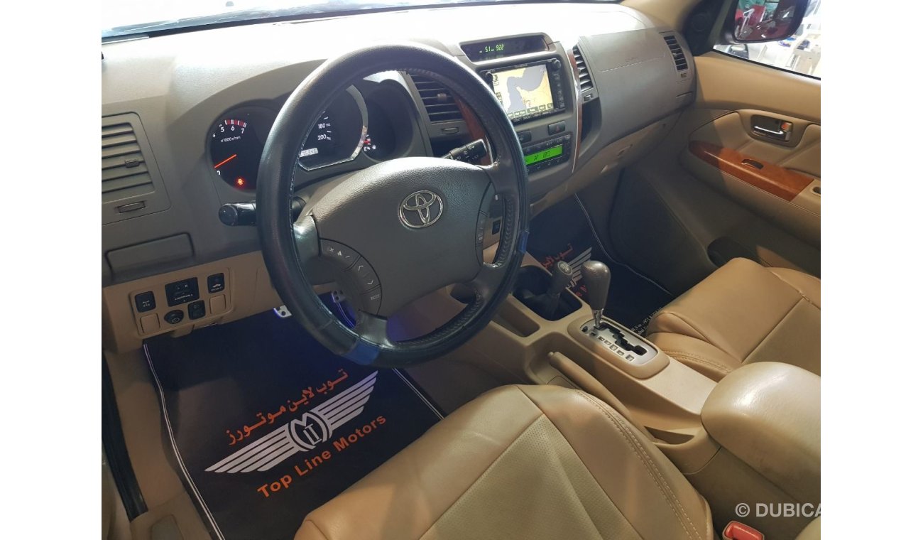 Toyota Fortuner v6