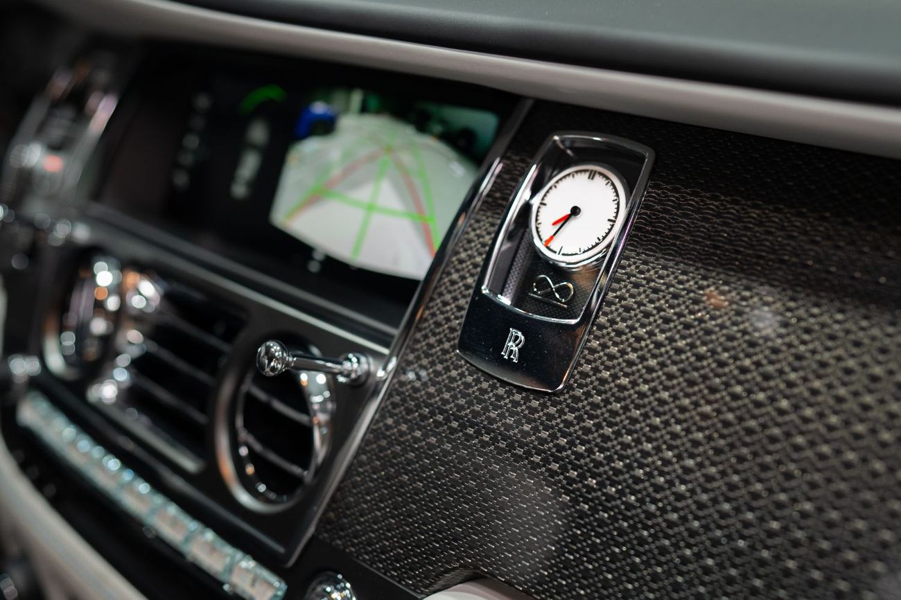 رولز رويس جوست Black Badge 6.6L