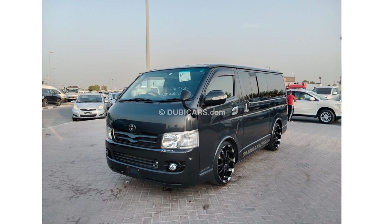 Toyota Hiace TOYOTA HIACE VAN RIGHT HAND DRIVE (PM1617)