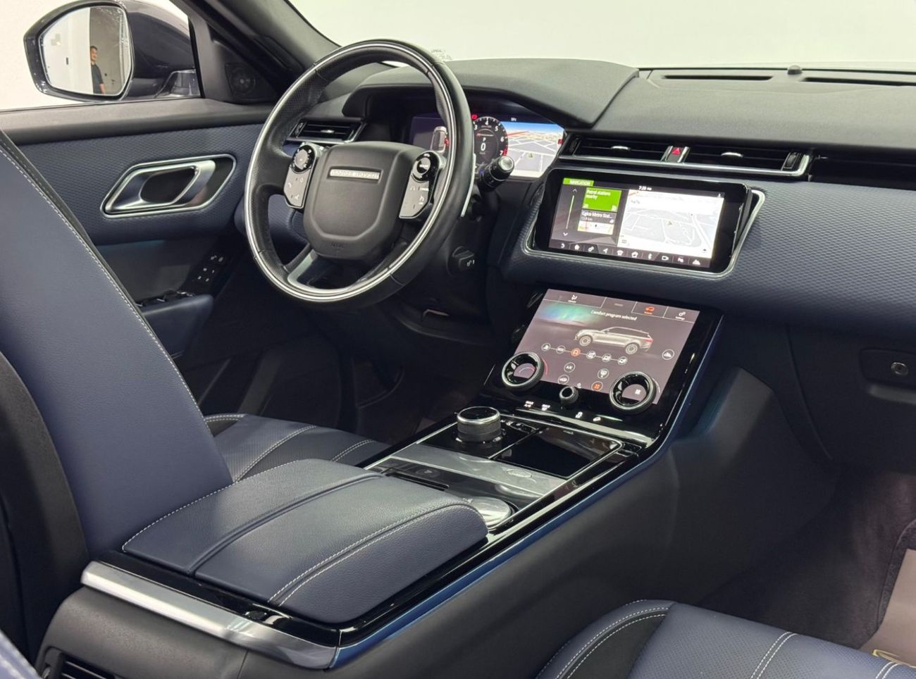 Land Rover Range Rover Velar P250 R-Dynamic S 2.0L 2020 Range Rover Velar P250 R-Dynamic S, March 2026 Range Rover Warranty, Exce