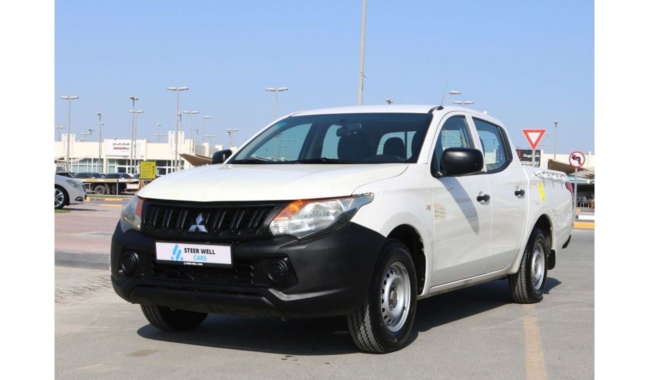 Mitsubishi L200 2016 | L200 4X2 - DOUBLE CABIN PICKUP WITH GCC SPECS AND EXCELLENT CONDITION