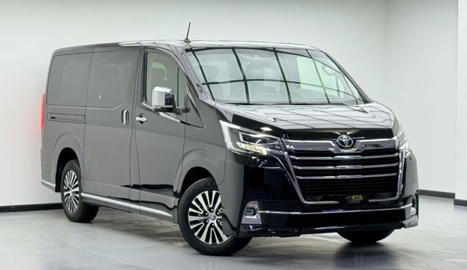 Toyota Granvia PREMIUM