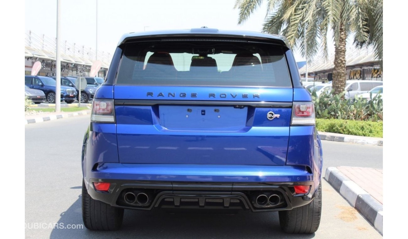 Land Rover Range Rover Sport SVR PEPSI COLOR GCC MINT IN CONDITION