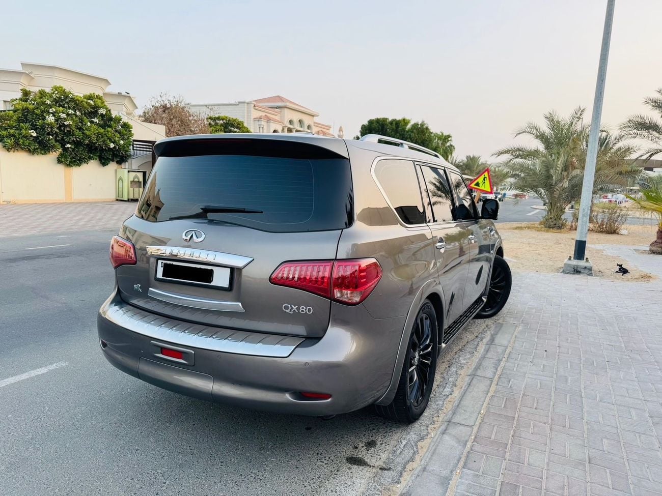Infiniti QX80