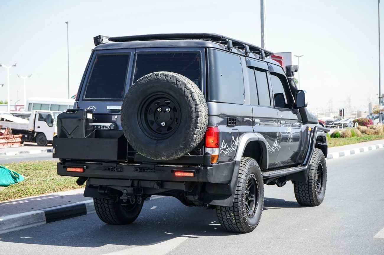 Toyota Land Cruiser 70 Std 4.5L RHD 1VD-FTV V8 Diesel Engine Manual Gear 4WD 5 seats extensible 5doors
