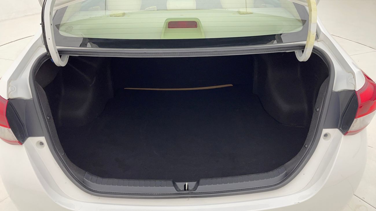 تويوتا يارس SE 1.5 | بدون دفعة مقدمة | اختبار القيادة في المنزل