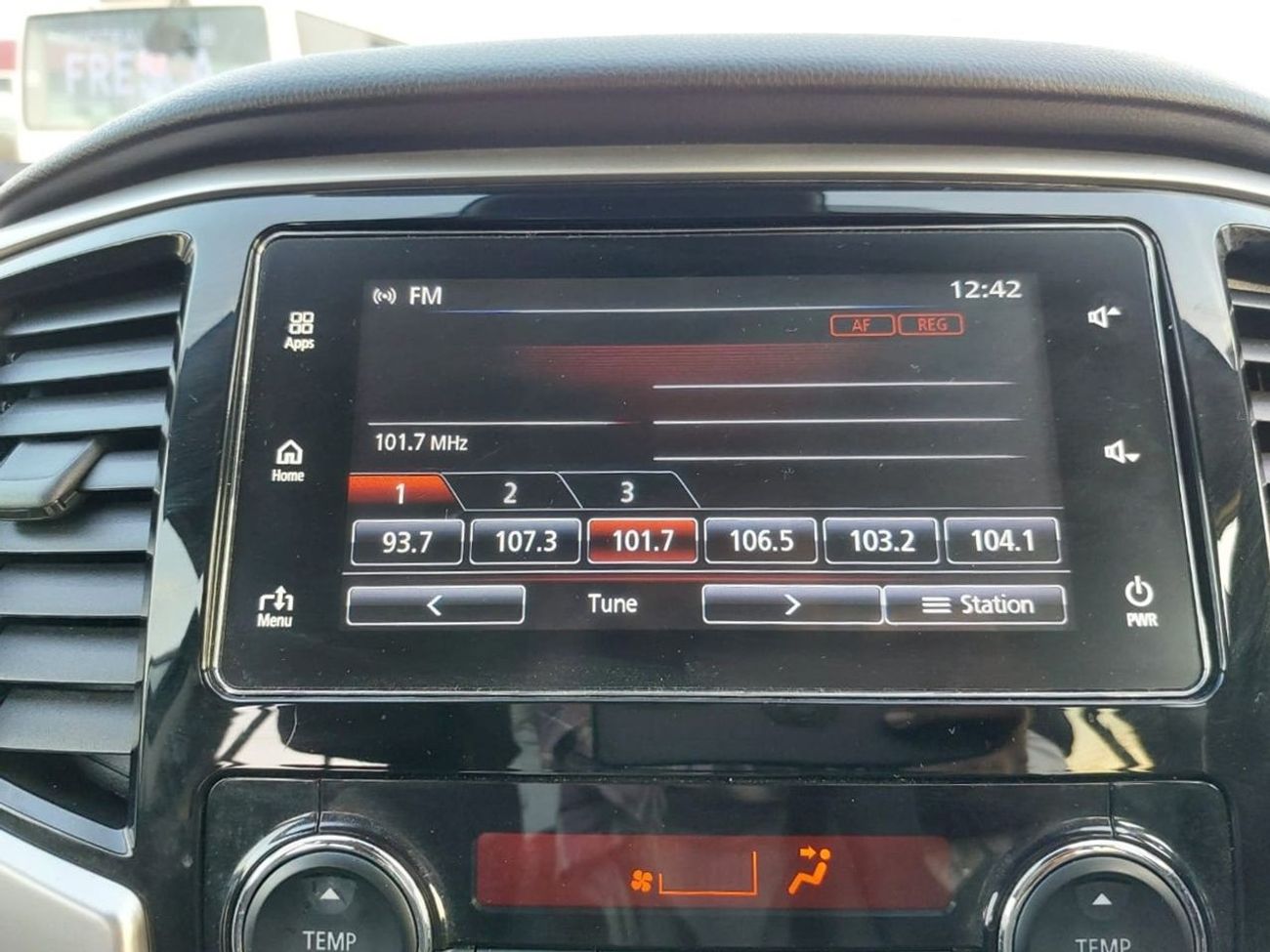 ميتسوبيشي تريتون MITSUBISHI TRITON PICK UP RHD 2021 MODEL 2.4 L DIESEL AUTOMATIC(PM20771)