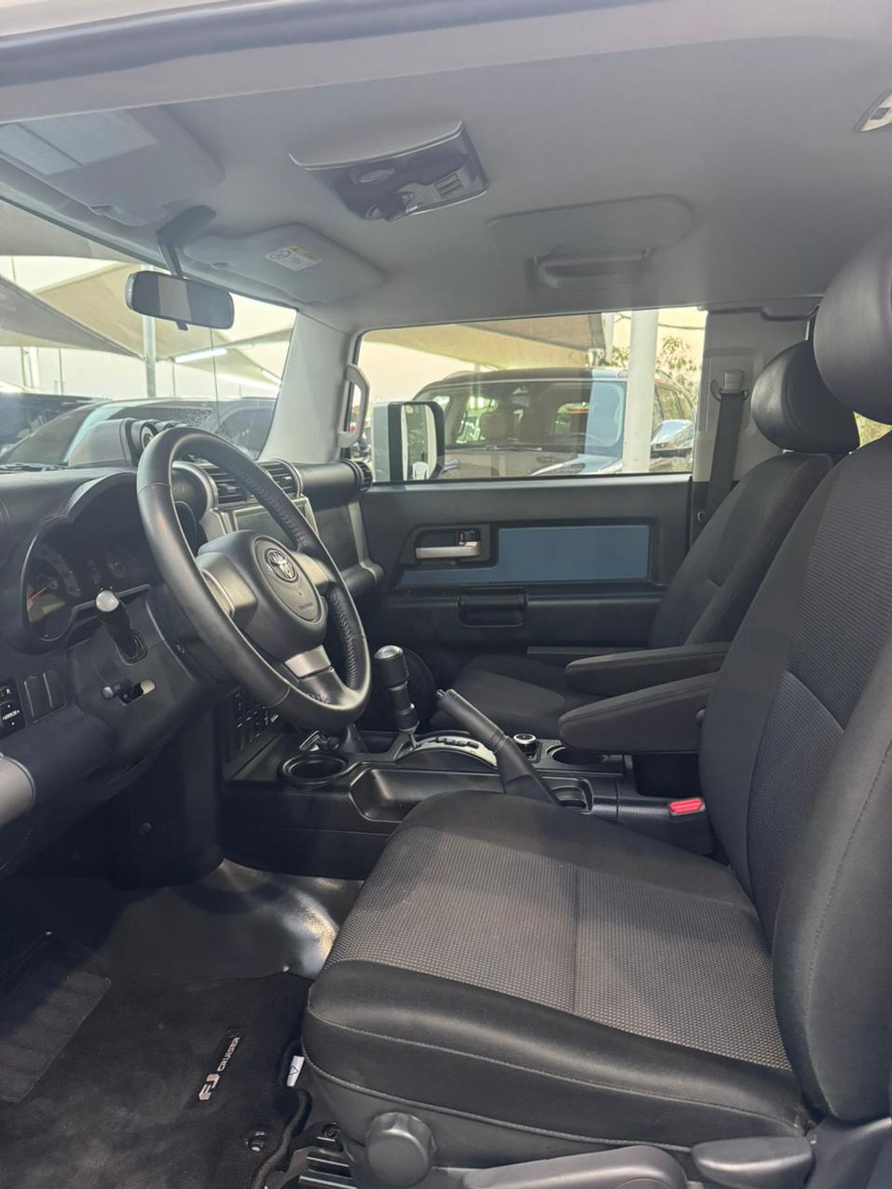 تويوتا إف جي كروزر Toyota FJ Cruiser V6 FULL OPTION MY2023 GCC