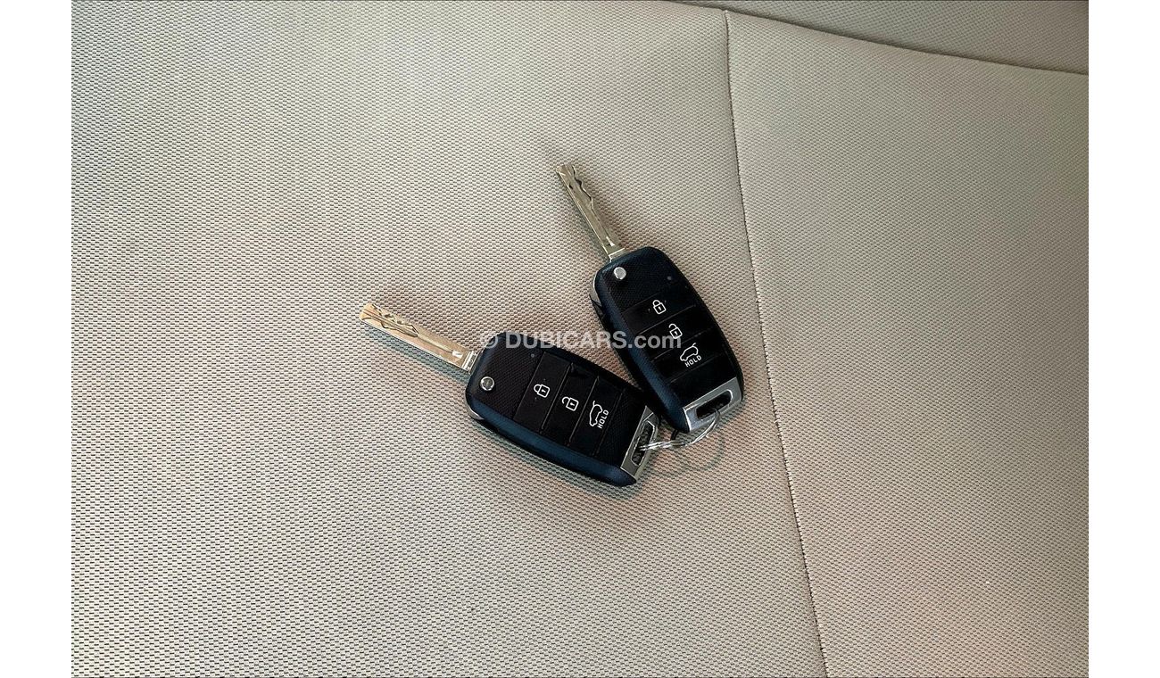 كيا كارنيفال LX