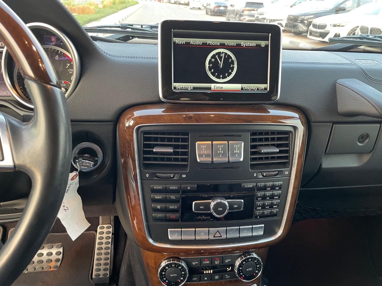 Mercedes Benz G550