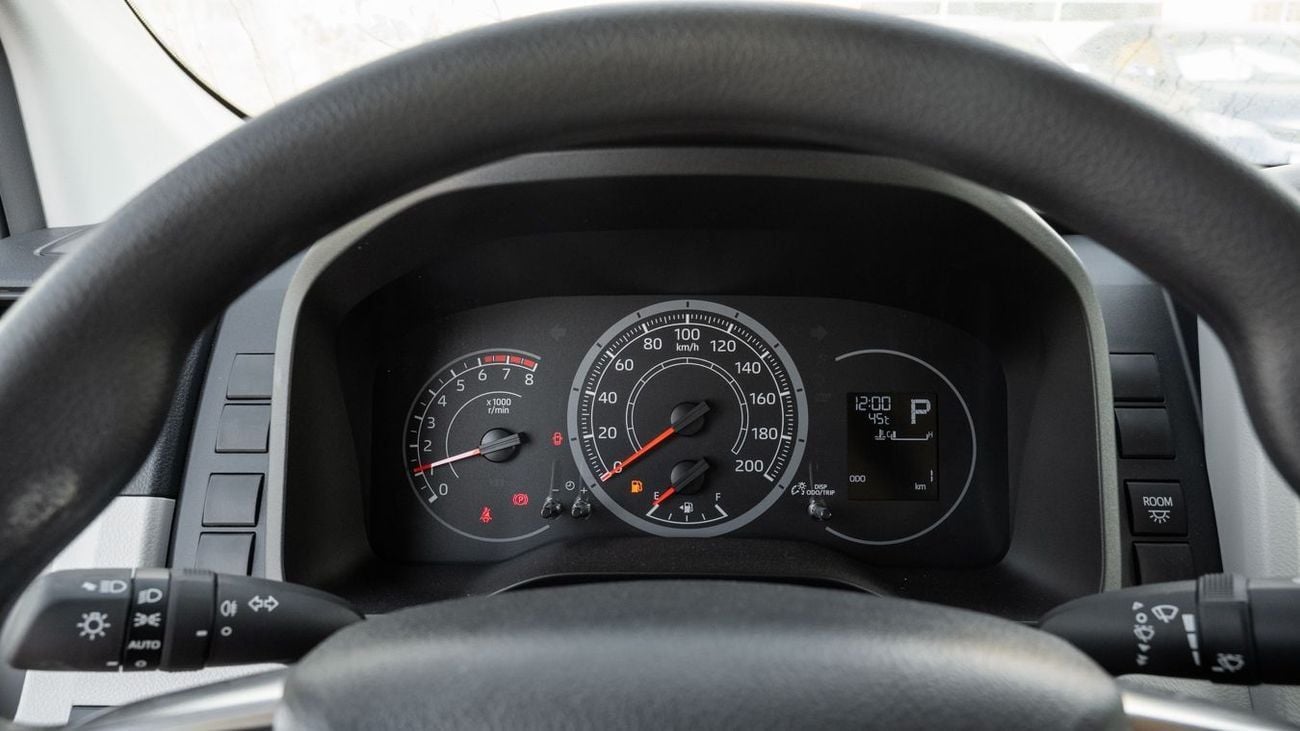 Toyota Hiace TOYOTA HIACE 13 SEATER 3.5L AT -2026YM