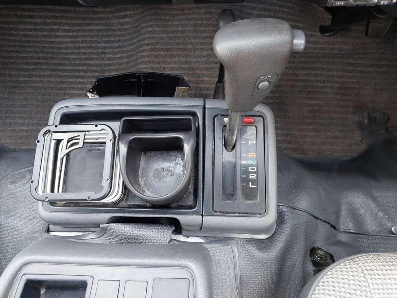 Toyota Hiace TOYOTA HIACE VAN RHD 1994  MODEL 2.7 L DIESEL AUTOMATIC(PM01681)