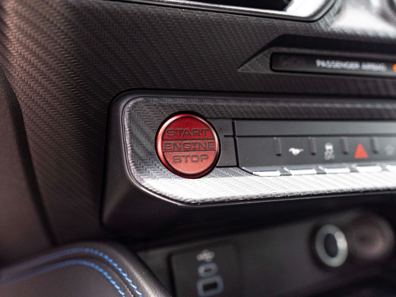 Ford Mustang Dark Horse