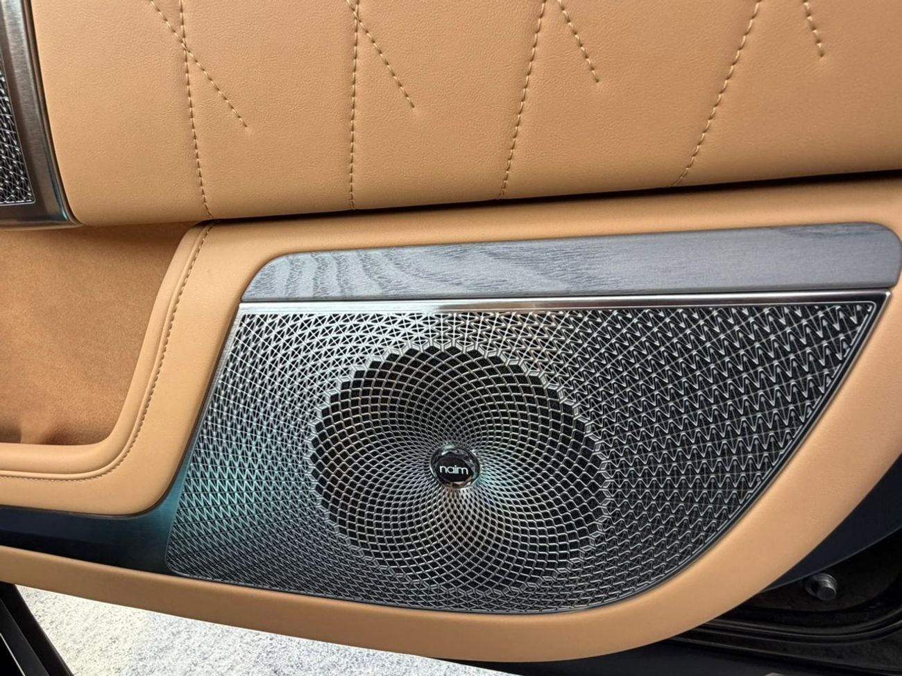 زيكر 9X Zeekr 9x Ultra Edition 70kwh LOCAL 10% VAT & DUTY PLUS 5 YEARS EVS WARRANTY INCLUDED