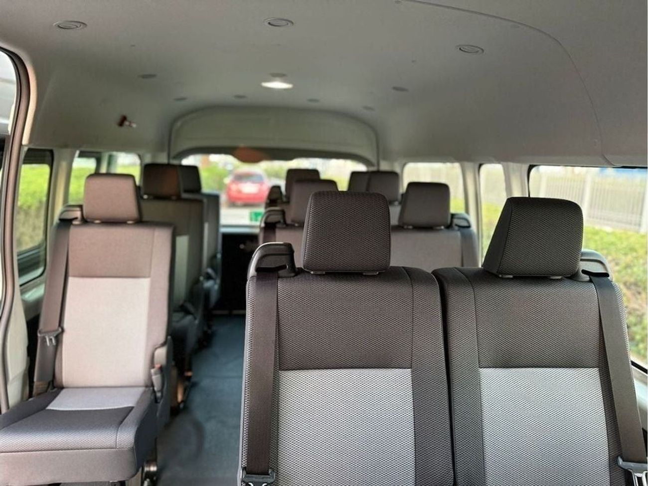 تويوتا هاياس 3.5L PETROL HIGH ROOF 13 SEATER AUTOMATIC TRANSMISSION