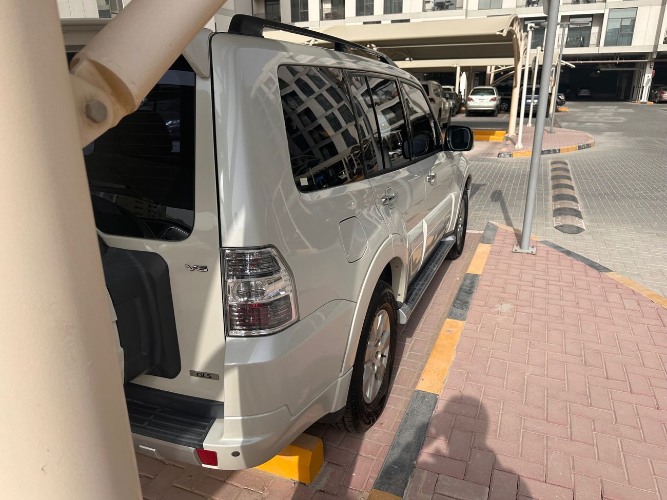 ميتسوبيشي باجيرو Platinum 3.5L