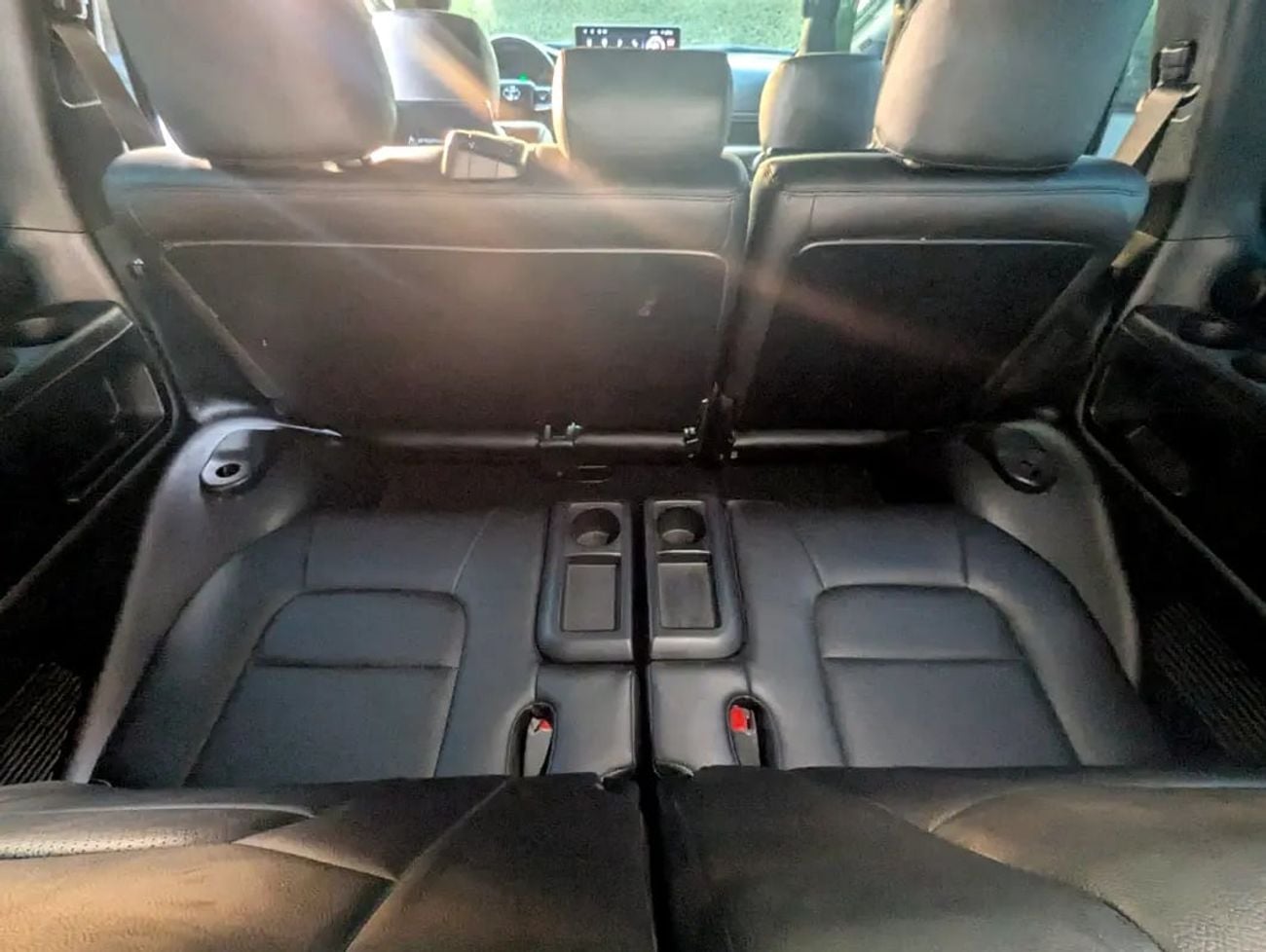 Toyota Land Cruiser GXR FACELIFTED WITH INTERIOR AND EXTERIOR V6 4.0L Excellent Condition