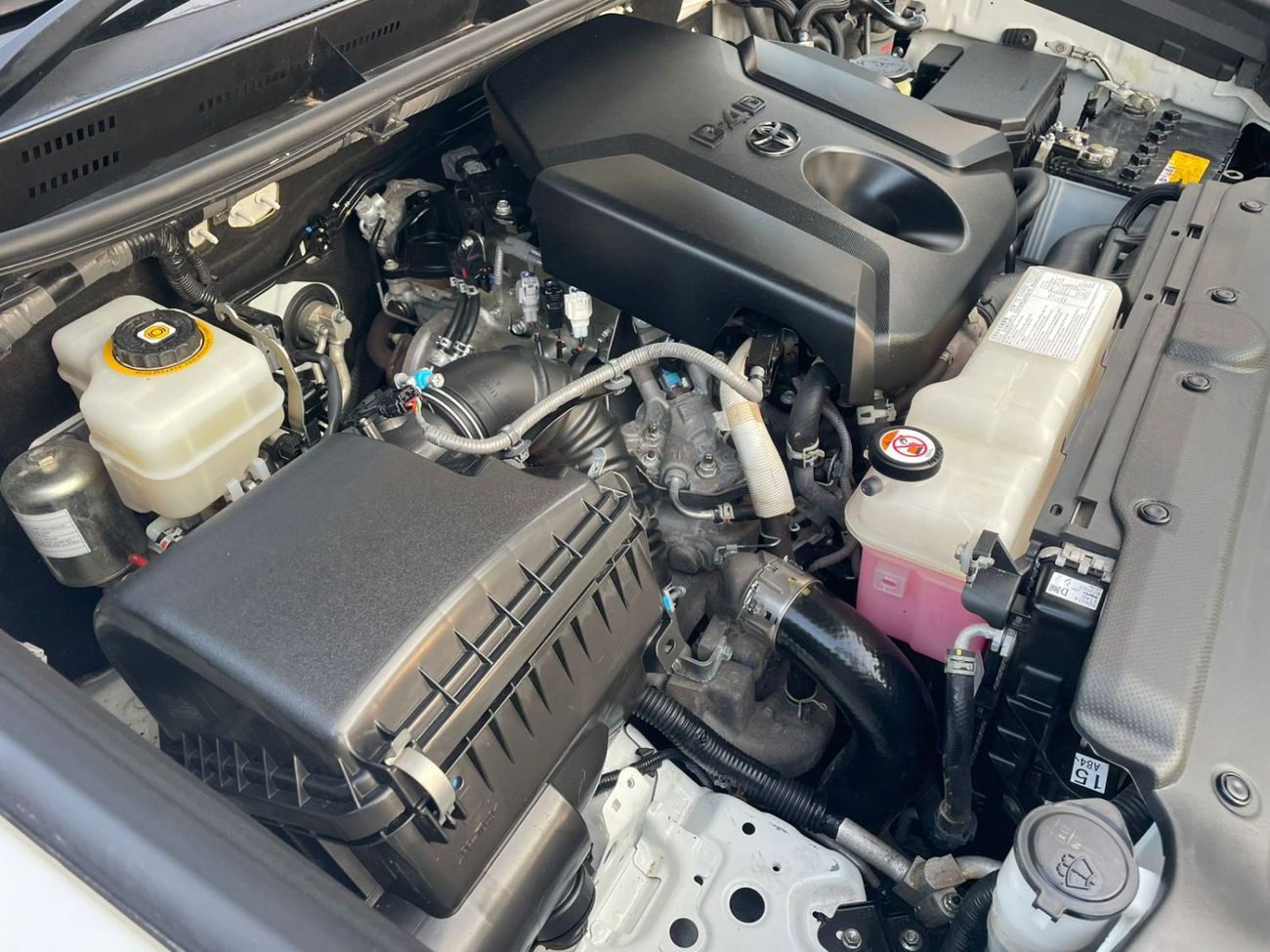 Toyota Prado Toyota prado 2022MODEL 2.8 Diesel engine Colour White push start Transmission Automatic Interior.Bla