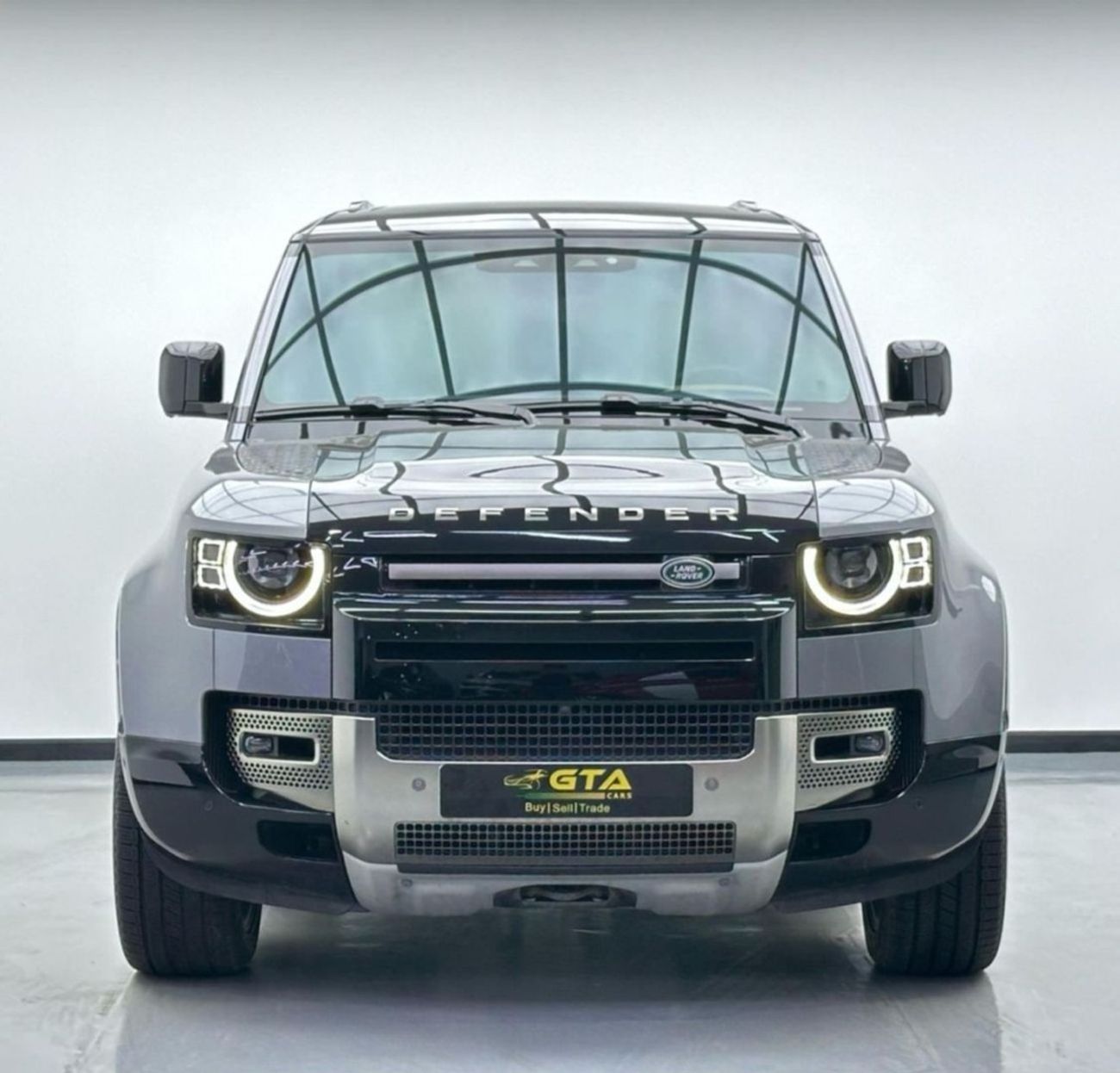 لاند روفر ديفندر P400 110 X-Dynamic 3.0L (5 Seater) 2024 Land Rover Defender P400 110 X-Dynamic, 5 Years Land Rover W