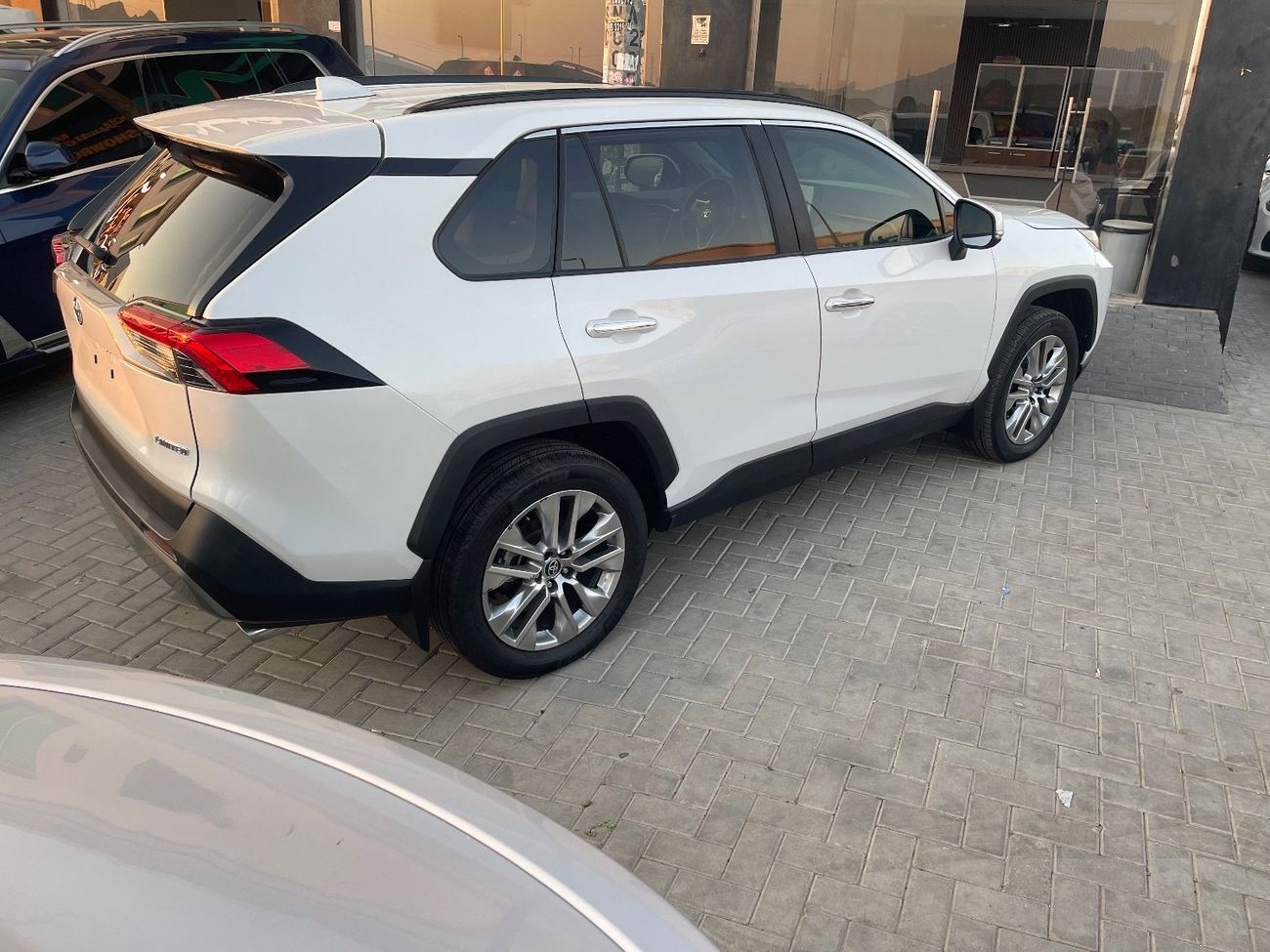 Toyota RAV4 Limited Full Option