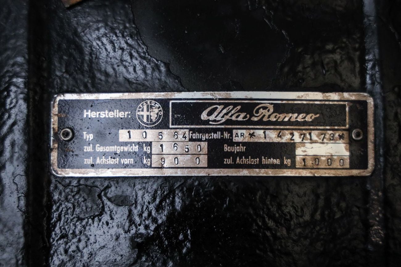 Alfa Romeo Montreal STANDARD