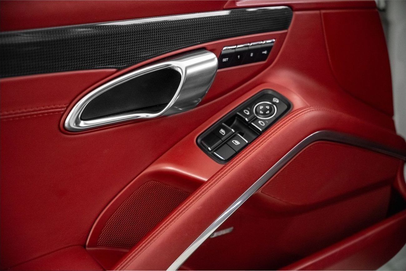 Porsche 911 Turbo 3.8L (520 HP) Coupe