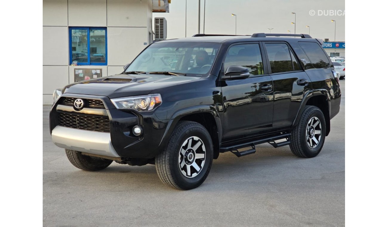 Toyota 4Runner 2019 Toyota 4Runner TRD off Road, 4X4 and leather seats