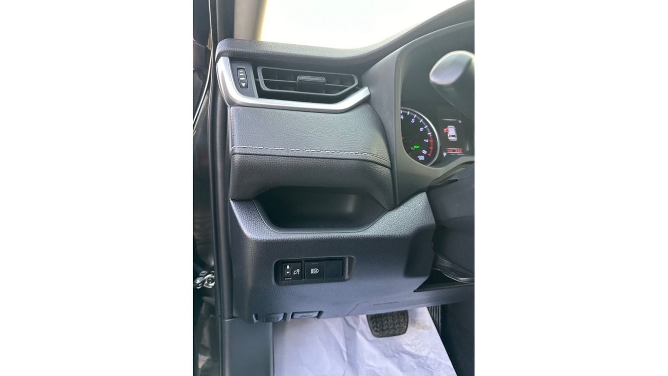 تويوتا راف ٤ LE