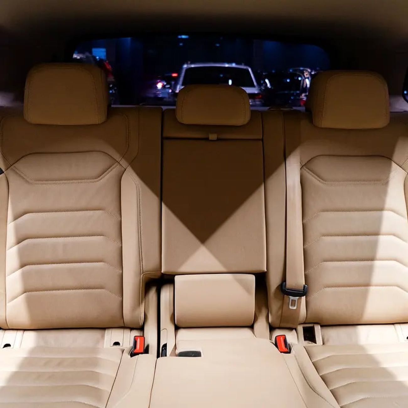 Volkswagen Touareg Atmosphere 3.0L AED 2,203 p.m • 0% Downpayment • Volkswagen Touareg • 1 Year Warranty