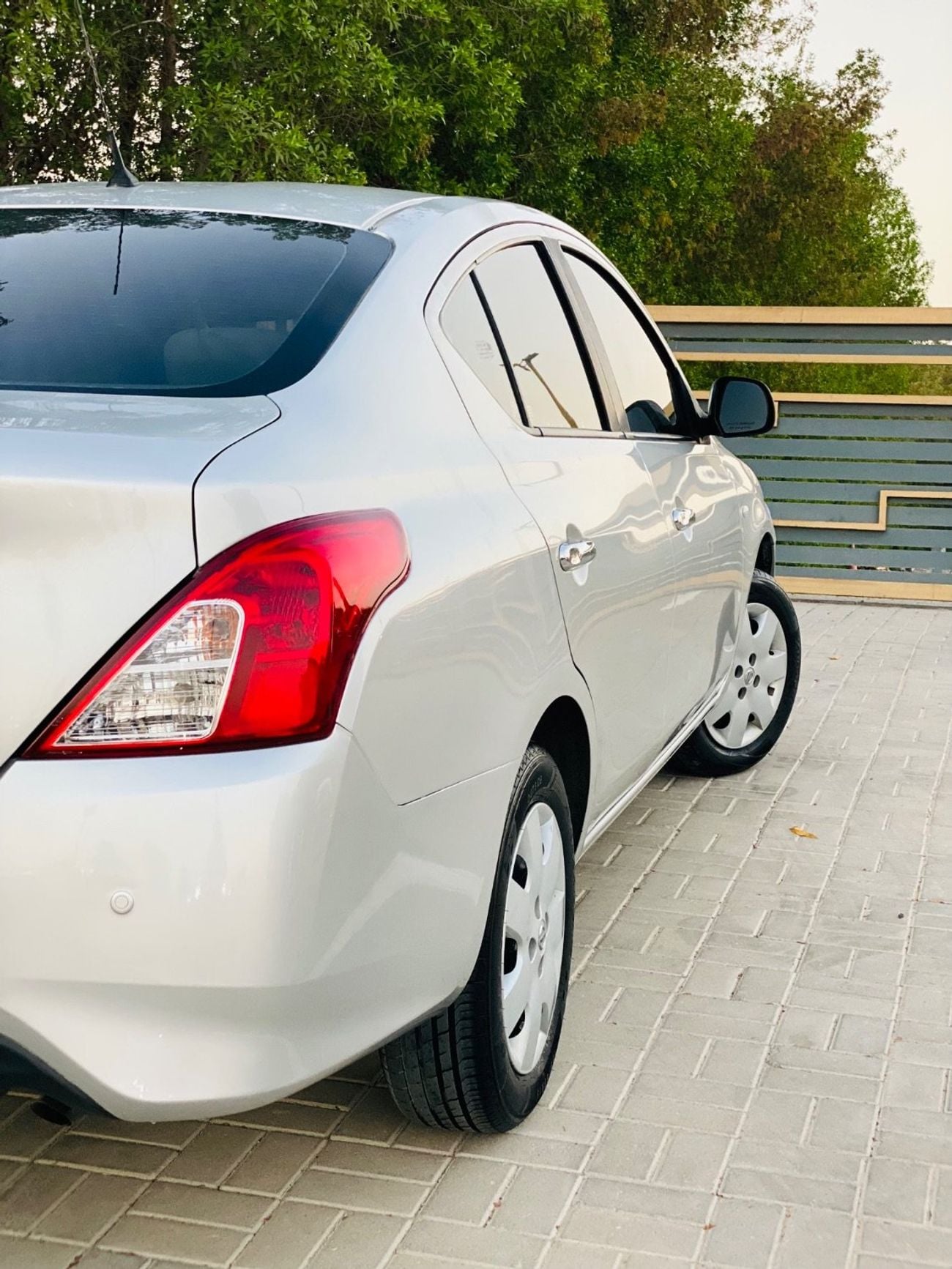 Nissan Sunny SL