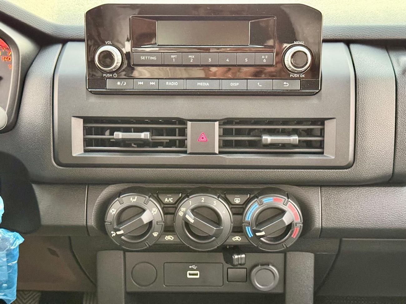 Mitsubishi L200 GL Double Cab Petrol 2.4L