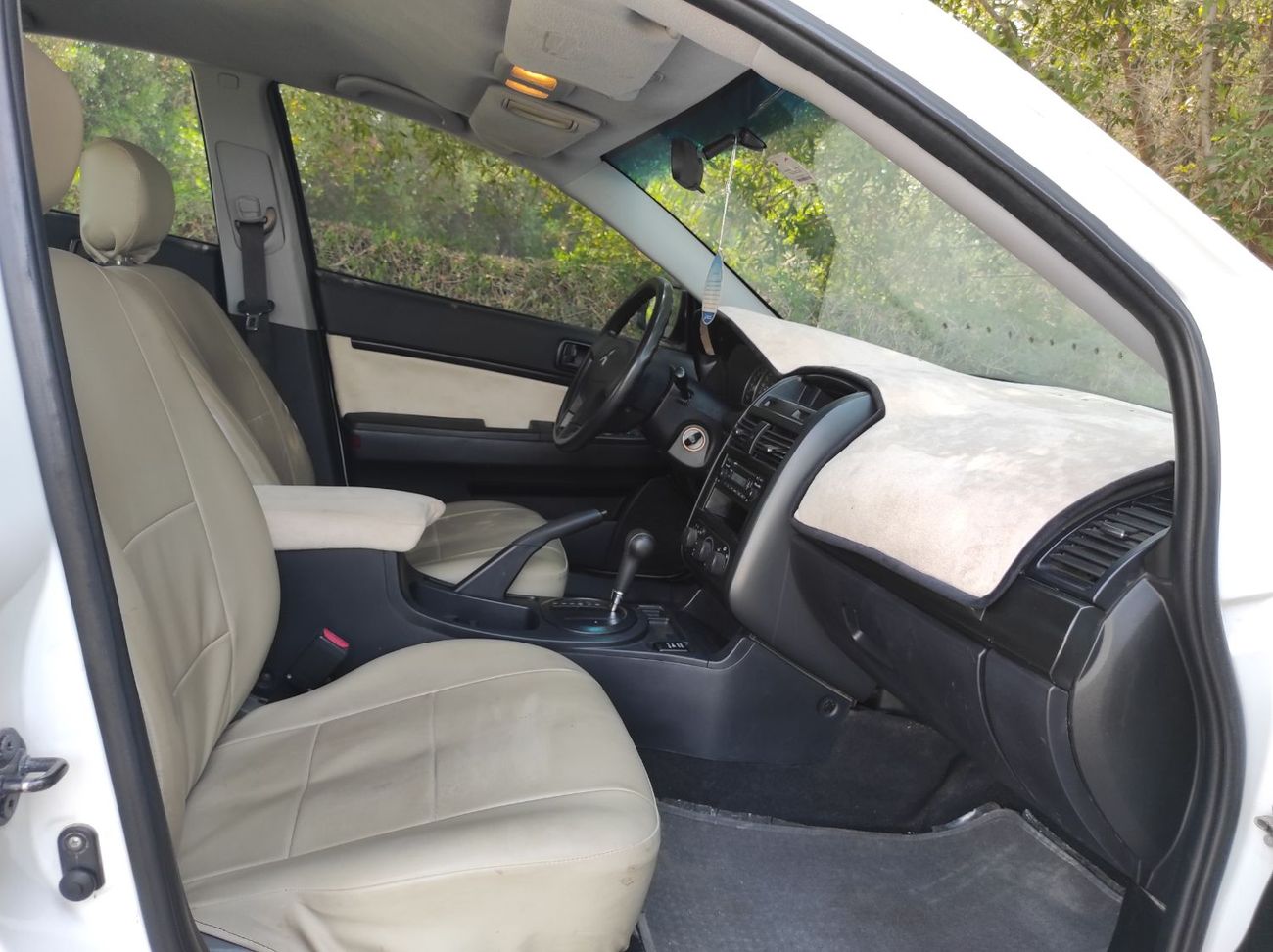 Mitsubishi Galant GLS 2.4L Mitsubishi Gallant 2011 Gcc V4 full automatic