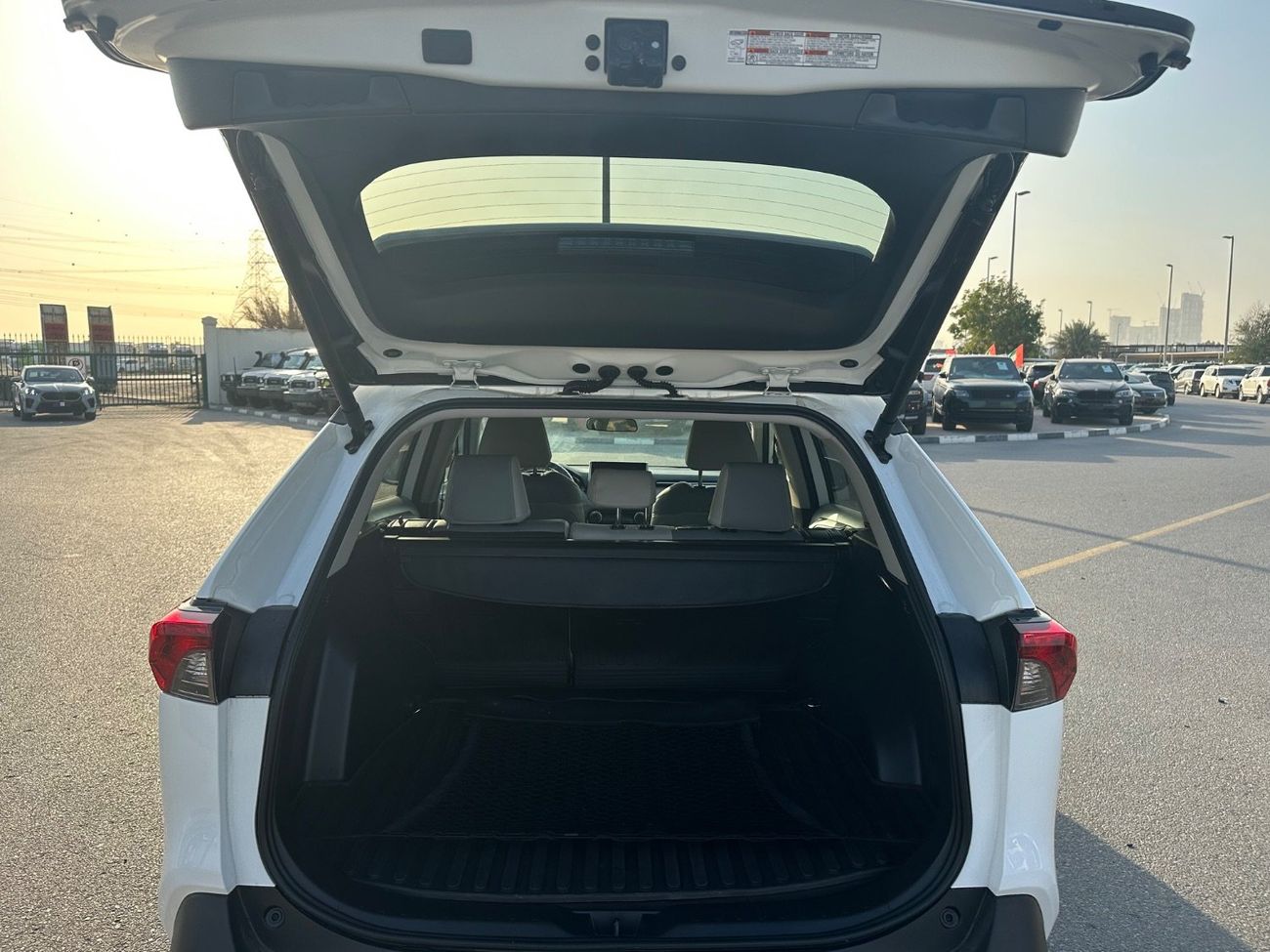 Toyota RAV4 2025 TOYOTA RAV4 XLE FULL OPTION