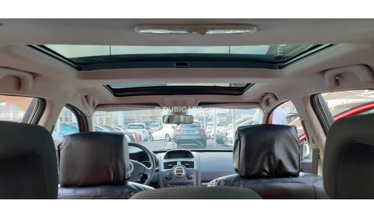 رينو ميجان خليجى - هاتش باك- بانوراما  - بدون حوادث - جلد- رنجات - ريموت كنترول بحالة ممتازة لاتحتاج لاى مصاريف