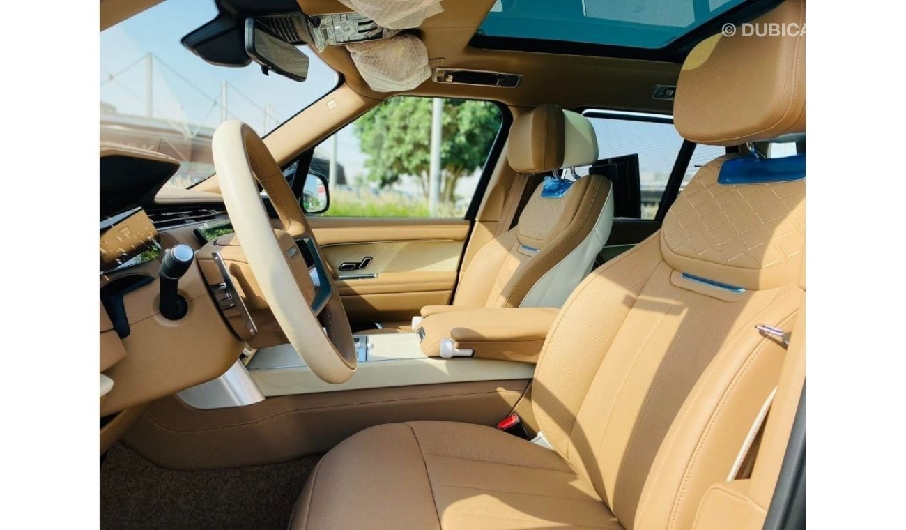 Land Rover Range Rover GCC SPEC UNDER WARRANTY AND SERVICE CONTRACT