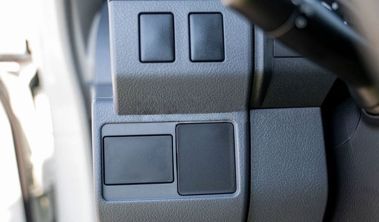 Toyota Land Cruiser Pick Up LC79 SC 4.2L V6 DIESEL